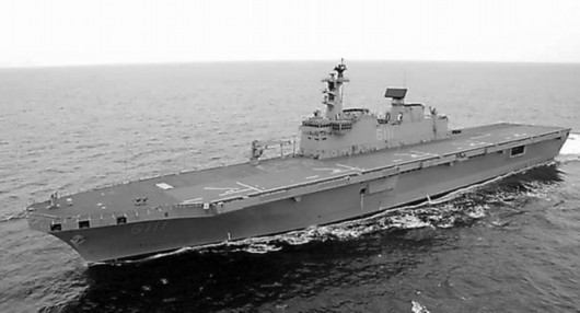Hải quân Hàn Quốc chuẩn bị cải tạo tàu đổ bộ Dokdo để tàu này có năng lực cất/hạ cánh máy bay chiến đấu.